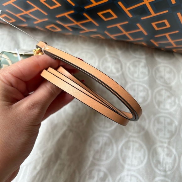 Tory Burch T Monogram Embossed Leather AirPods Pro Case Blue Celadon - Picture 5 of 5